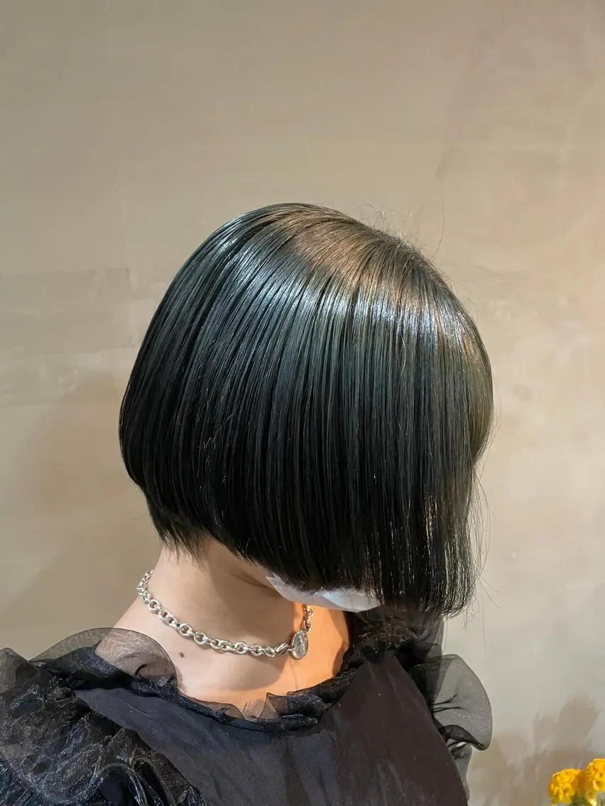 ショート カラー ヘアカラー カジ エリナのヘアスタイル