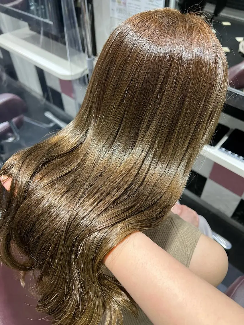 ロング カラー アッシュ ベージュカラー ブラウンカラー ヘーゼル ミルクティーベージュ ヘアカラー トリートメント 艶髪 ♡Tomiyaのヘアスタイル