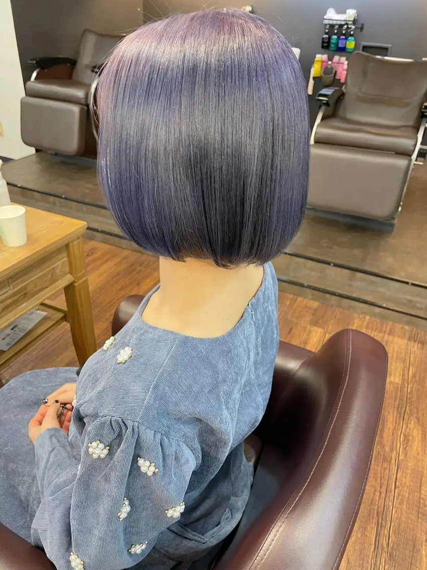ショート レイヤーカット、 大人可愛い　中村美羅のヘアスタイル
