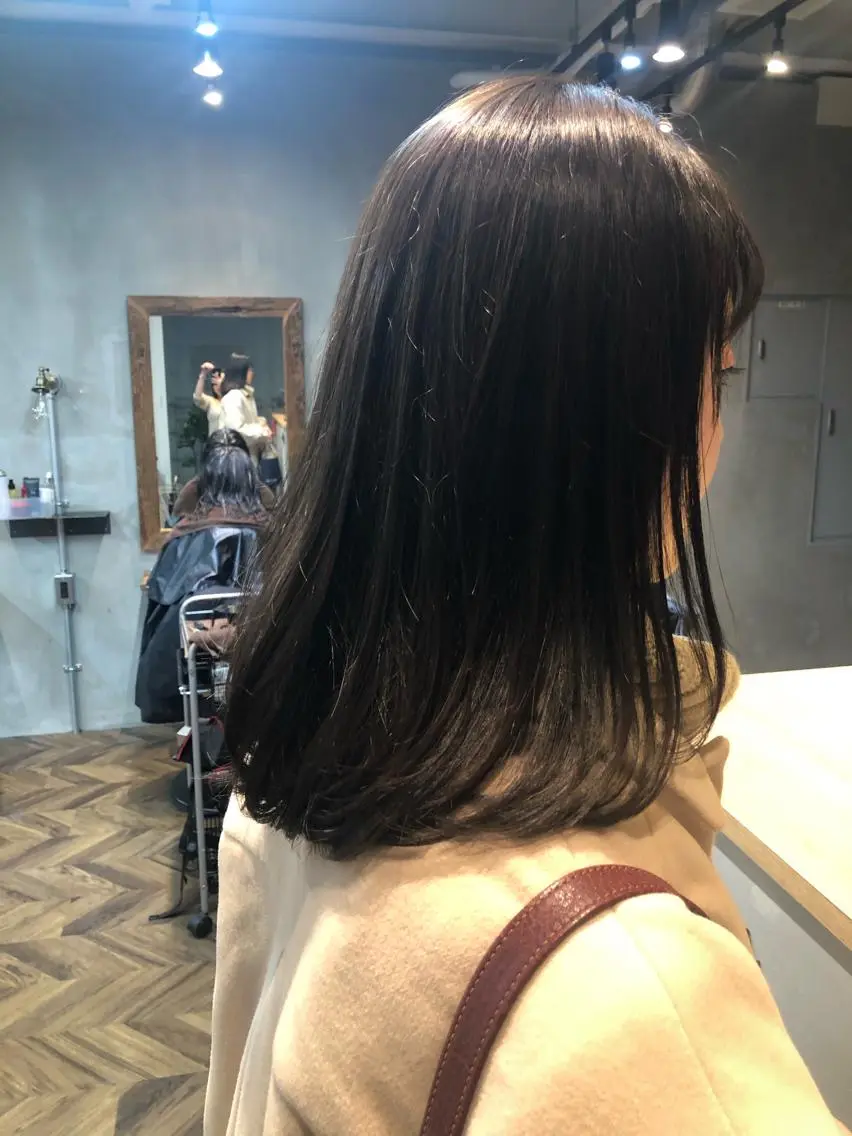 セミロング カラー 遠藤 眞実のヘアスタイル