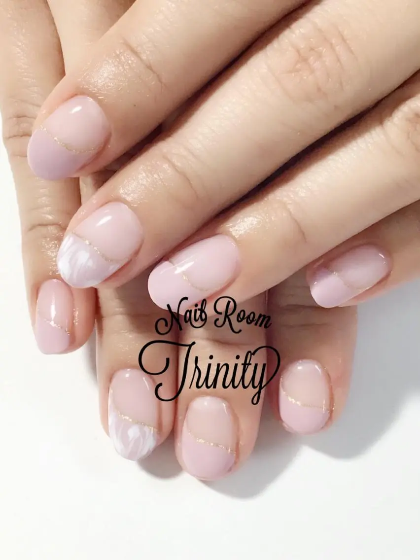 ネイル ハンドネイル Trinity ネイリストスタッフのネイルデザイン