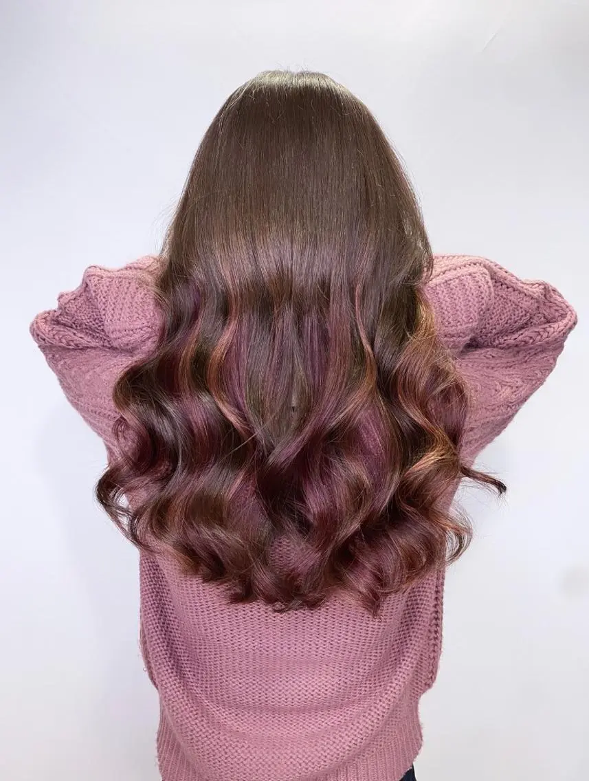 セミロング カラー パーマ ヘアアレンジ シールエクステ アッシュ バレイヤージュ ベージュカラー ブリーチ ハイトーン カラーのヘアスタイル