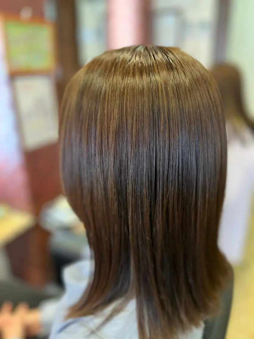セミロング カラー アッシュ ブルーカラー 透明感カラー 織田 英之のヘアスタイル