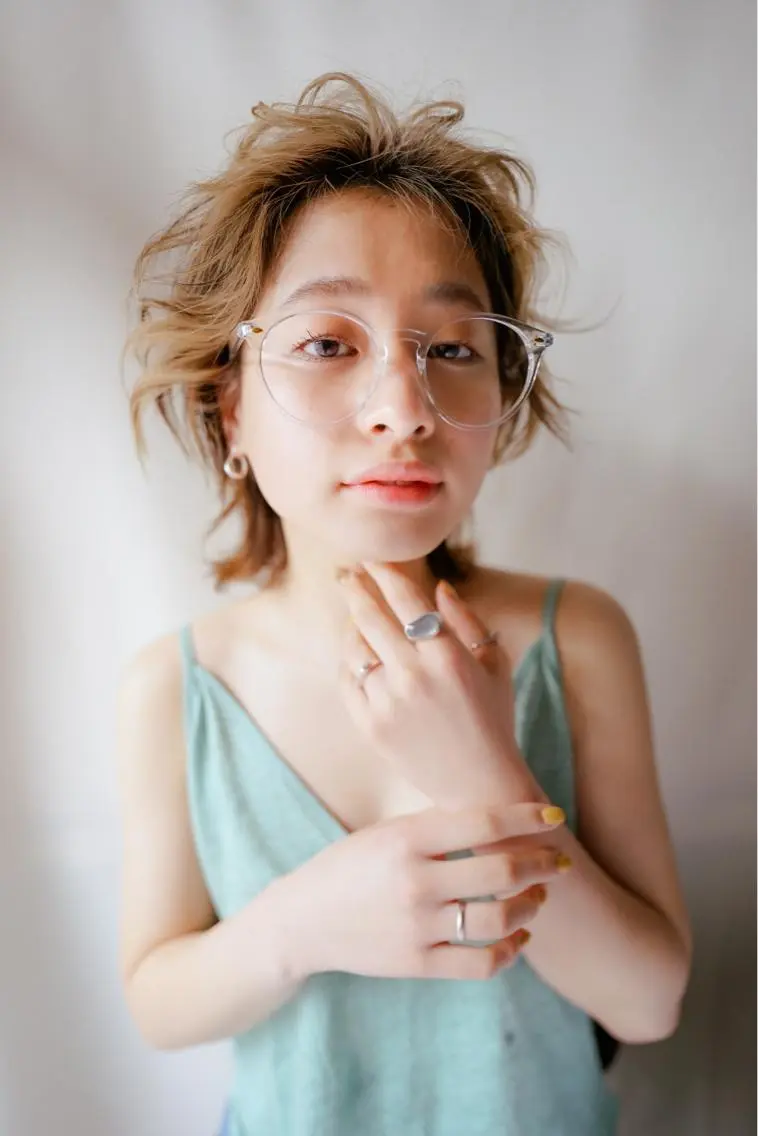 ショート カラー パーマ ヘアアレンジ アディクシーカラー ベージュカラー フォギーベージュ ハイトーンカラー ボブ N° uairo 川崎店【ユアイロ】のヘアスタイル
