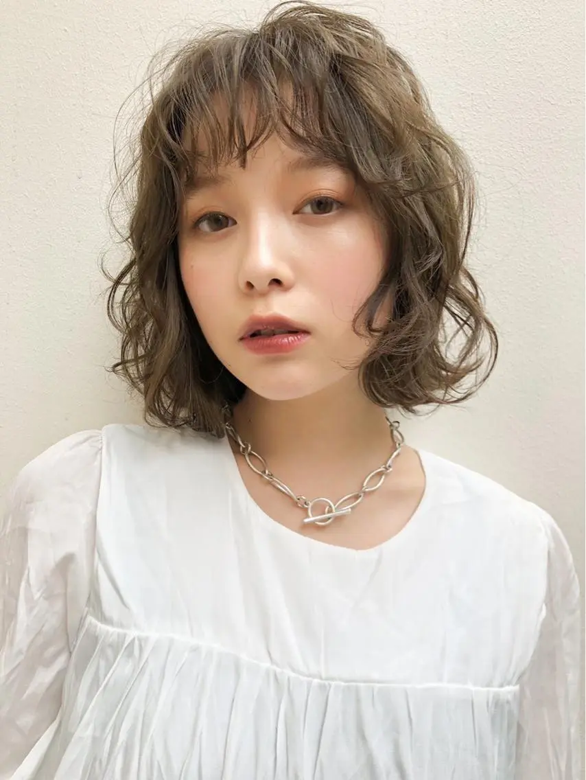 ミディアム ヘアカラー トリートメント 🎊LUK🎊_公 式_🩵髪質改善🩵のヘアスタイル