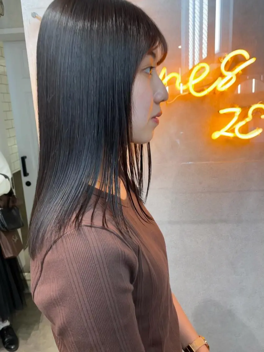 セミロング カラー ヘアカラー トリートメント ナチュラル透明感🌱 小山美樹子のヘアスタイル