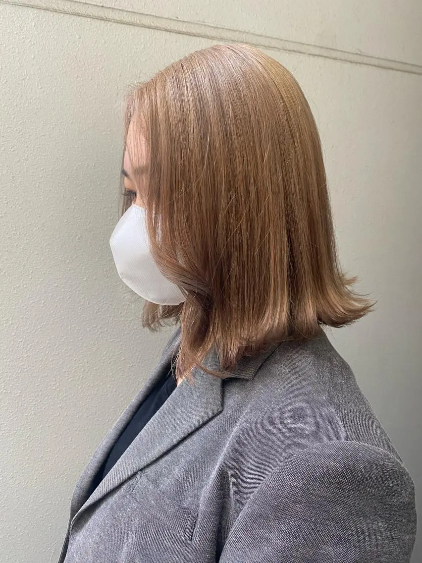 カラー ベージュカラー ブリーチ 中村 彩夏のヘアスタイル