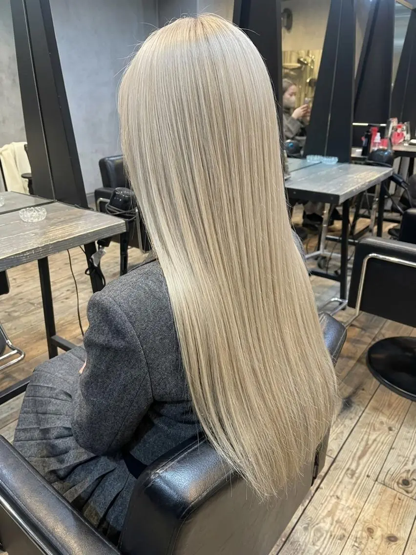 ロング 氏家勝悟深夜営業OK メンズstylistのヘアスタイル