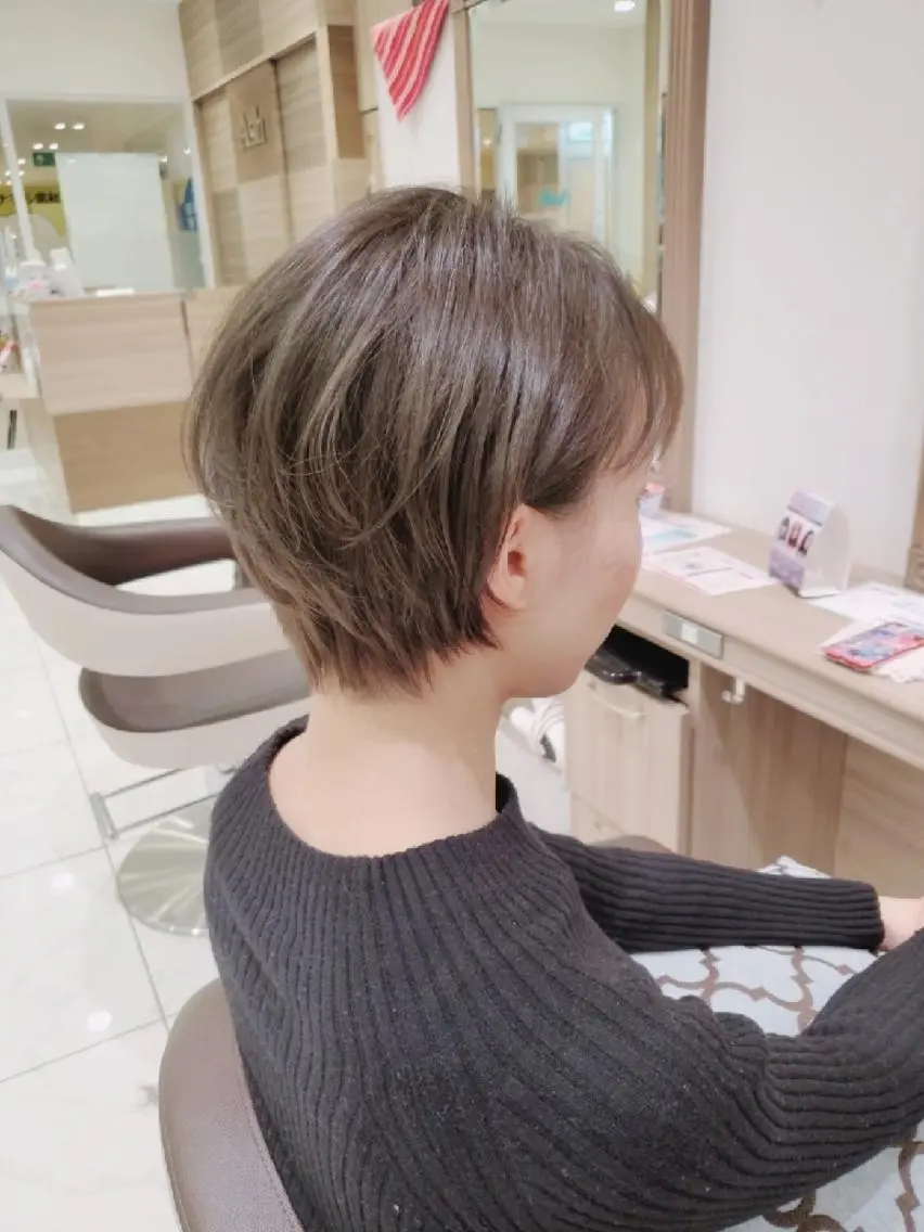 ショート カラー アッシュ イルミナカラー カラー特化🔥中村 和貴<Ash津田沼>のヘアスタイル