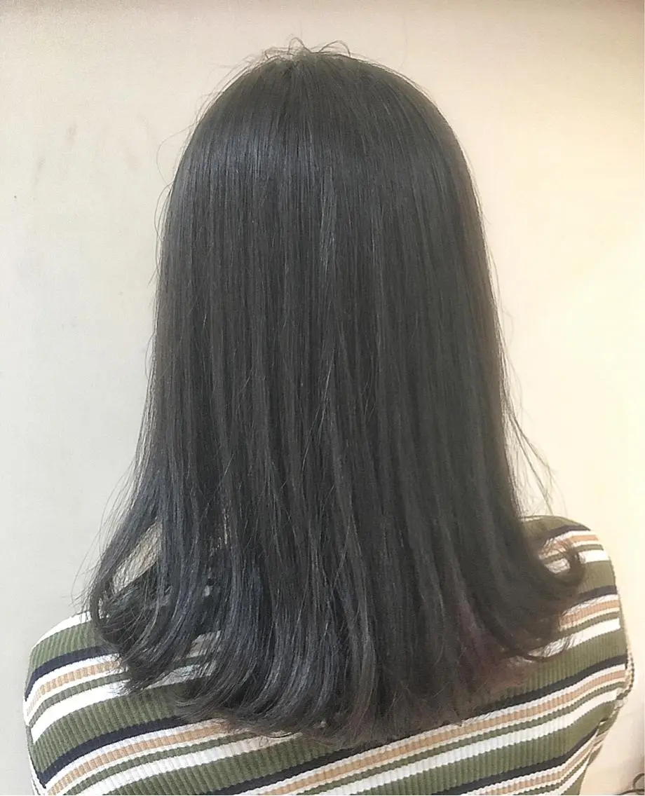 カラー アッシュ アッシュグレー ブリーチ ブリーチなしカラー 永井 大希のヘアスタイル