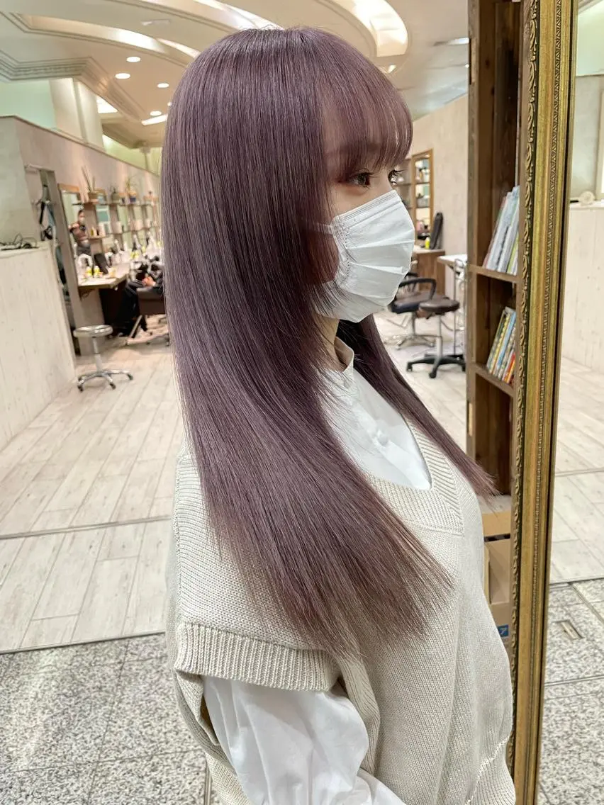 ロング カラー ラベンダーカラー カット ヘアカラー トリートメント 安田 蓮のヘアスタイル