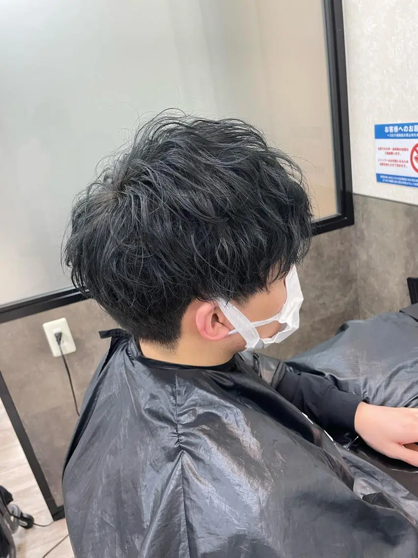 カラー 黒髪 ブリーチ ブルーカラー ブルーブラック ブリーチなしカラー Chieri🍒 KAINOプラット店のマツエク・マツパデザイン