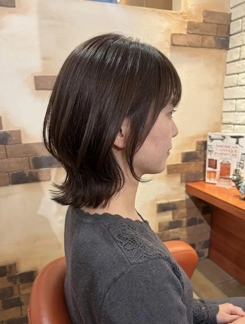 ミディアム ボブ くびれヘア レイヤーカット 小顔カット カット ヘアカラー トリートメント ヘッドスパ flencia 丸 和博|カットのヘアスタイル