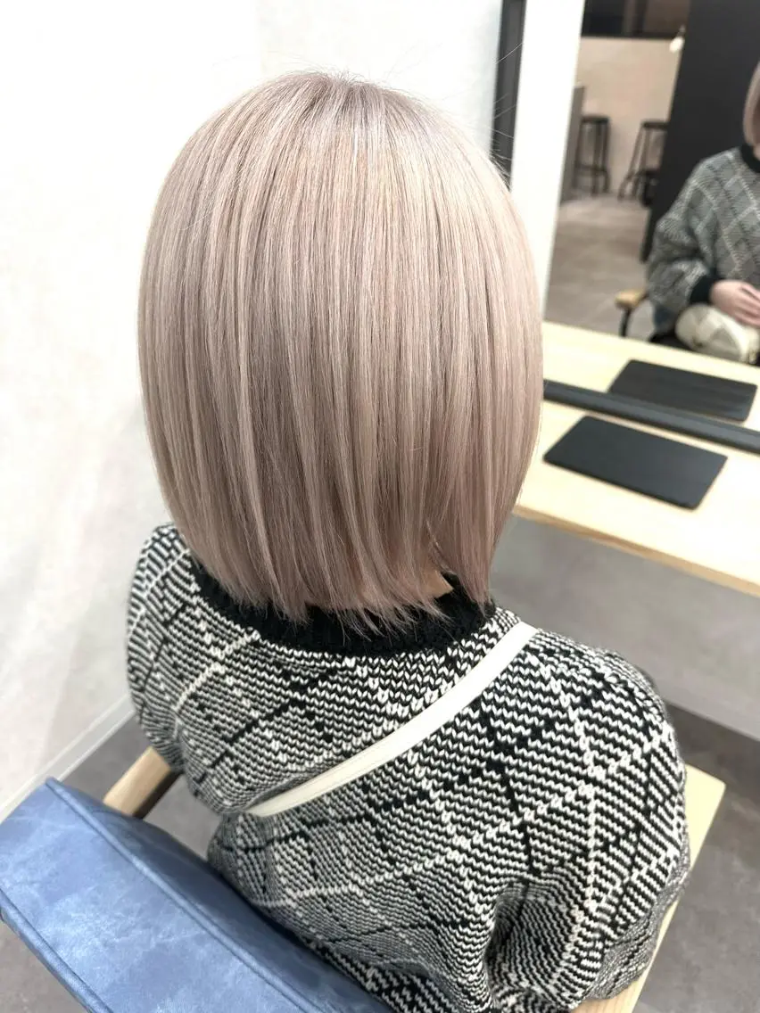 ミディアム カラー シールエクステ アディクシーカラー バレイヤージュ ブリーチ ケアブリーチ シール、 ハネエクステのヘアスタイル