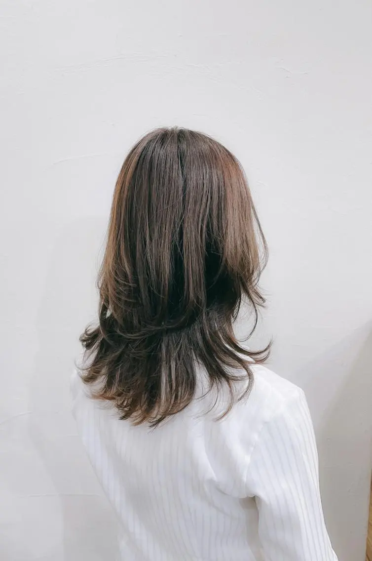 セミロング ウルフカット soin by poshのヘアスタイル