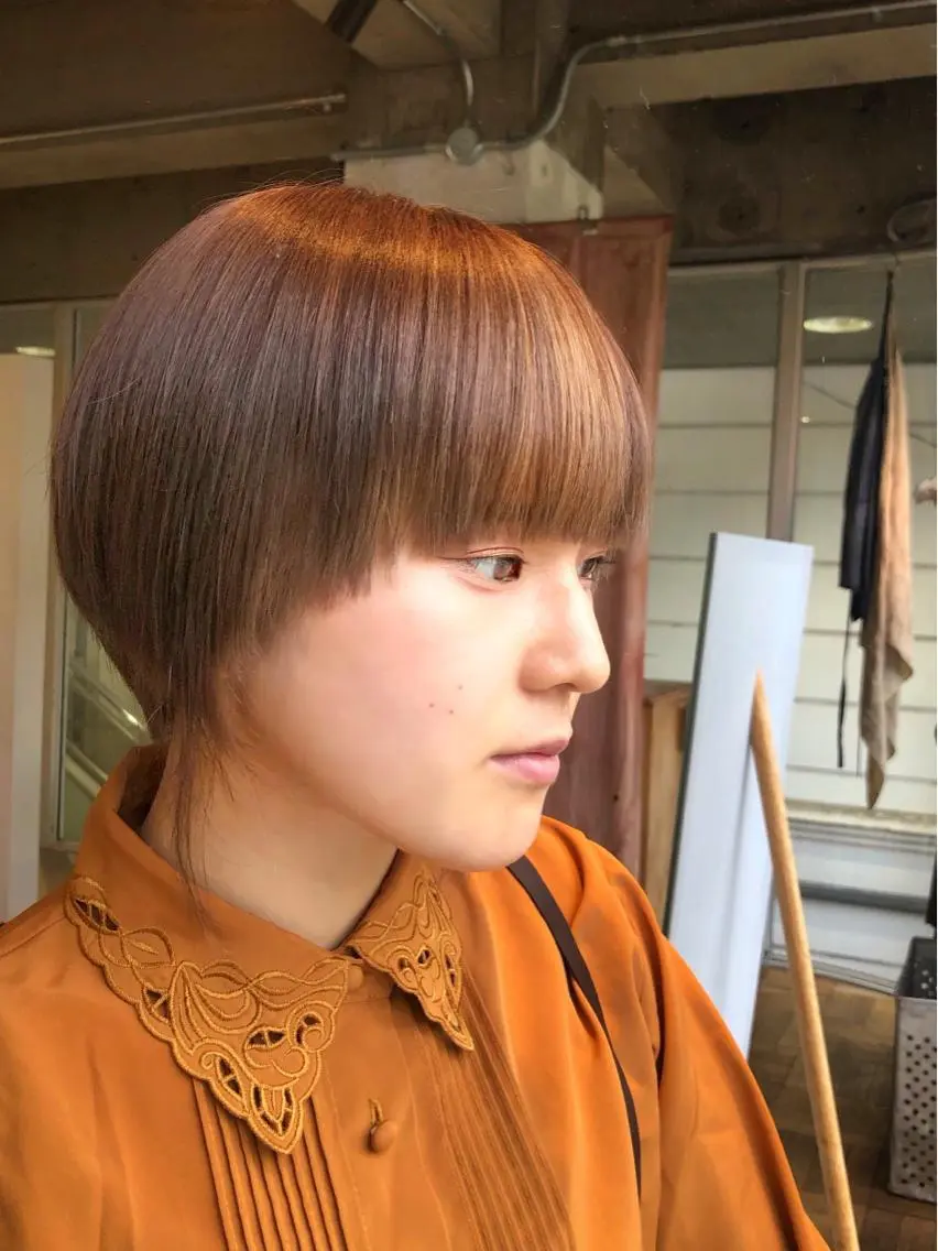 カラー インナーカラー 竹内 絢香のヘアスタイル