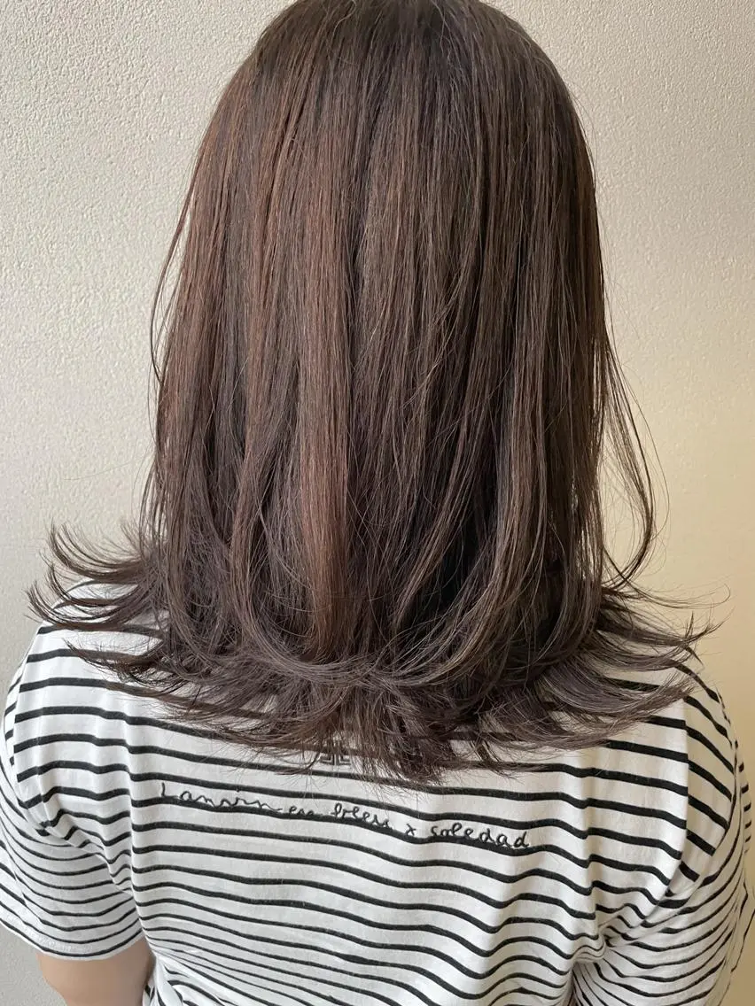カラー ミディアム ベージュカラー レイヤーカット Owl hairのヘアスタイル