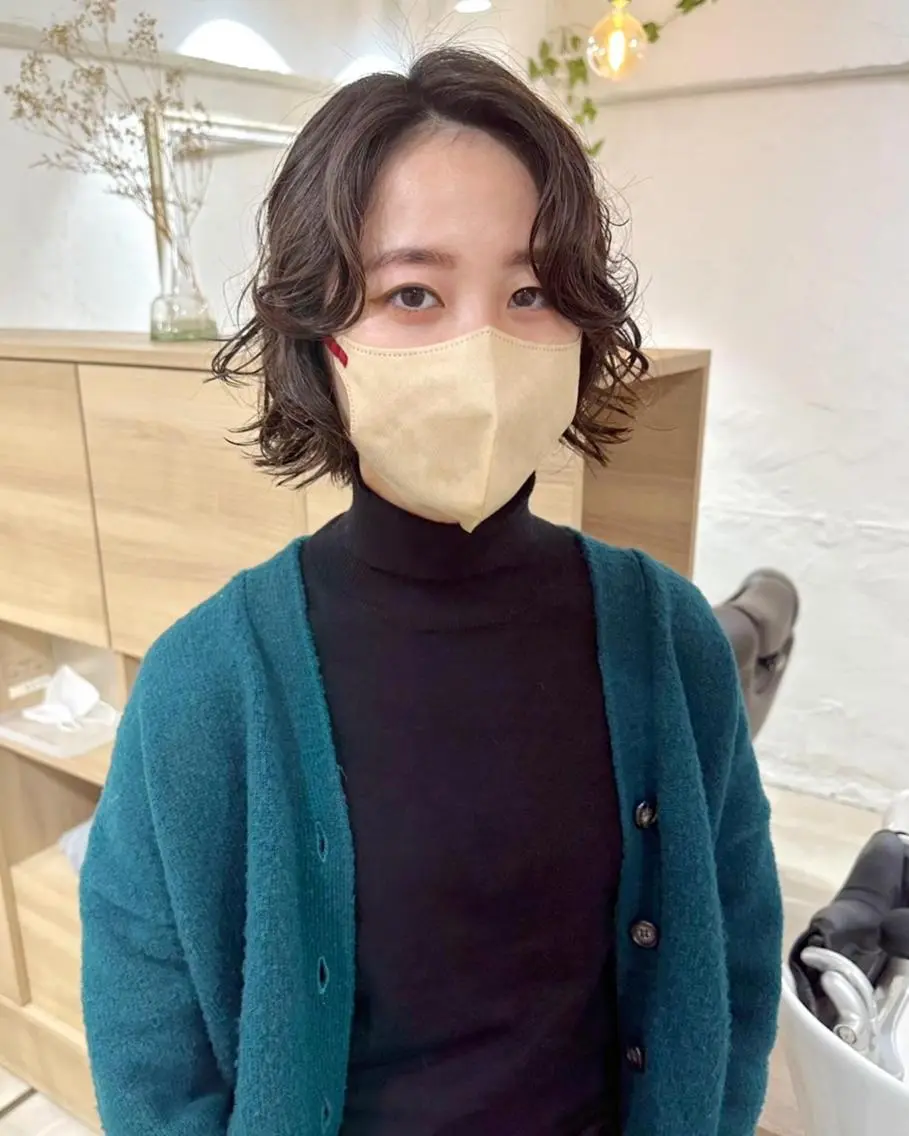 ショート カラー パーマ 切りっぱなしボブ 前下がりボブ ショートボブ 黒髪 インナーカラー 髪質改善 縮毛矯正/ レイヤー/銀座/本木のヘアスタイル