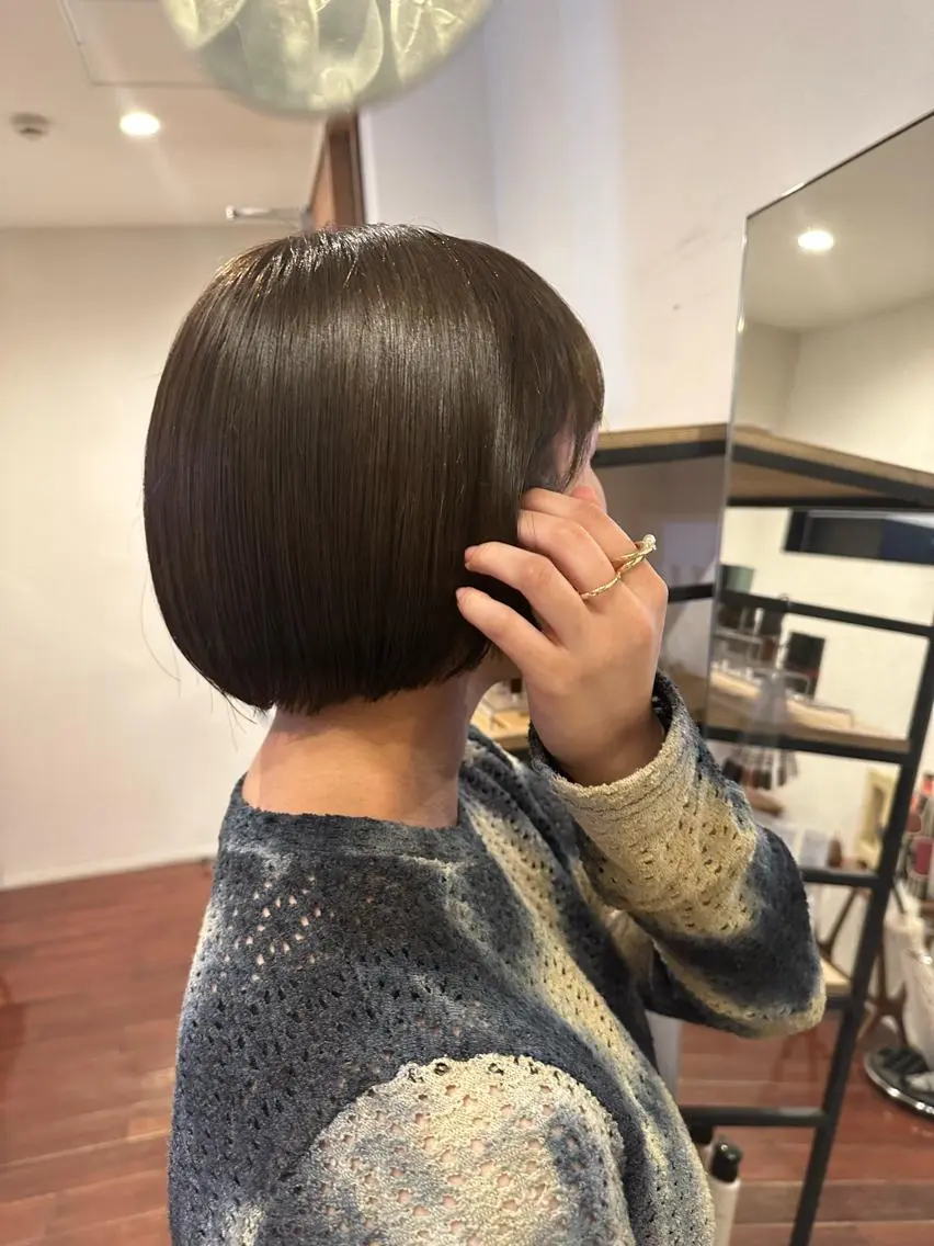 ショート カラー momo 札幌美容師のヘアスタイル