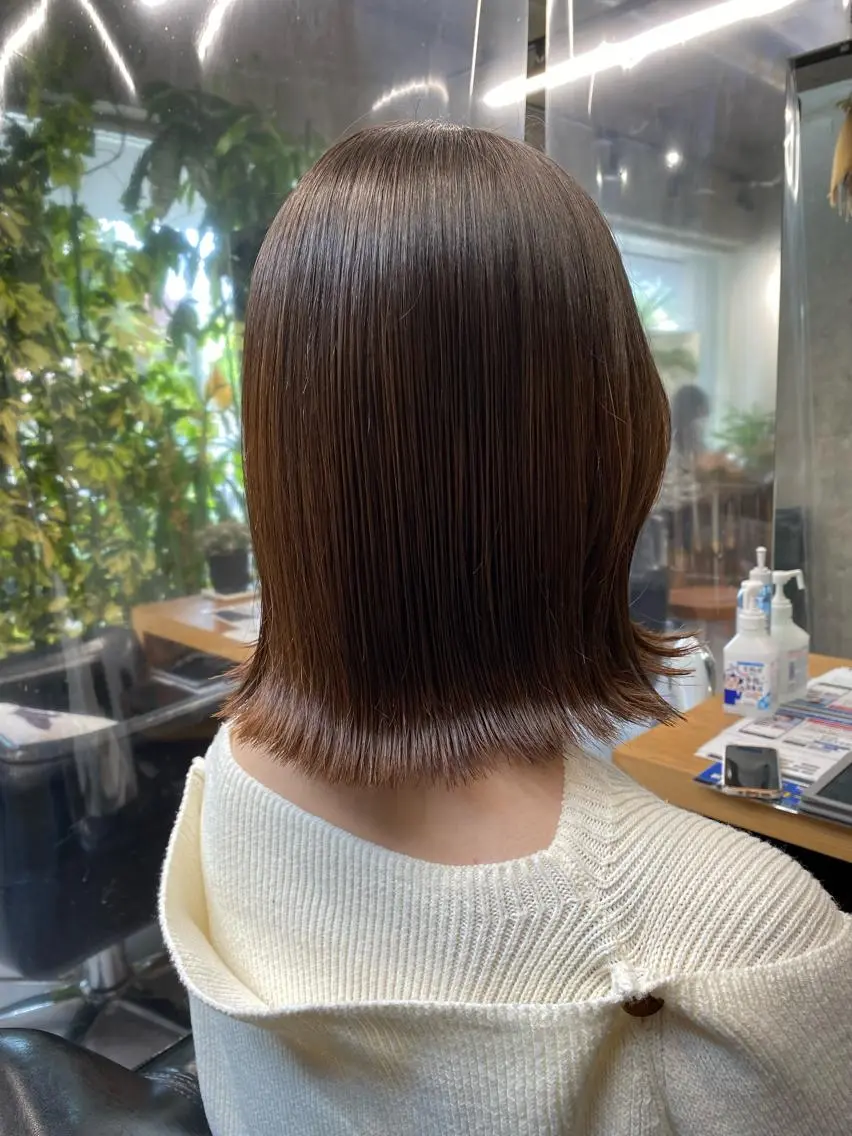 ミディアム カラー ショート・ウルフ✂︎ 安住有咲子のヘアスタイル