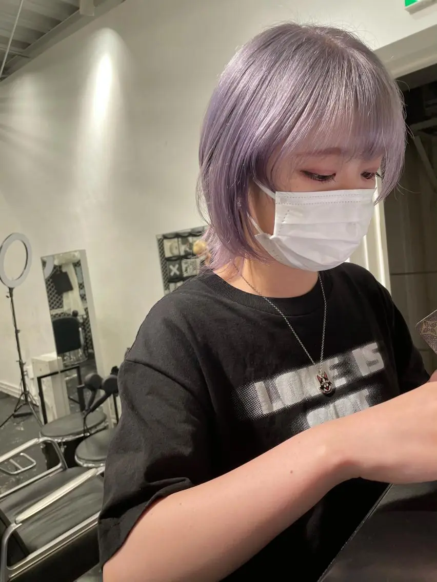 ミディアム カラー ヘアアレンジ ブリーチ ラベンダーカラー カット ヘアカラー トリートメント 艶ハイトーン/ヘア アレンジAYAKAのヘアスタイル