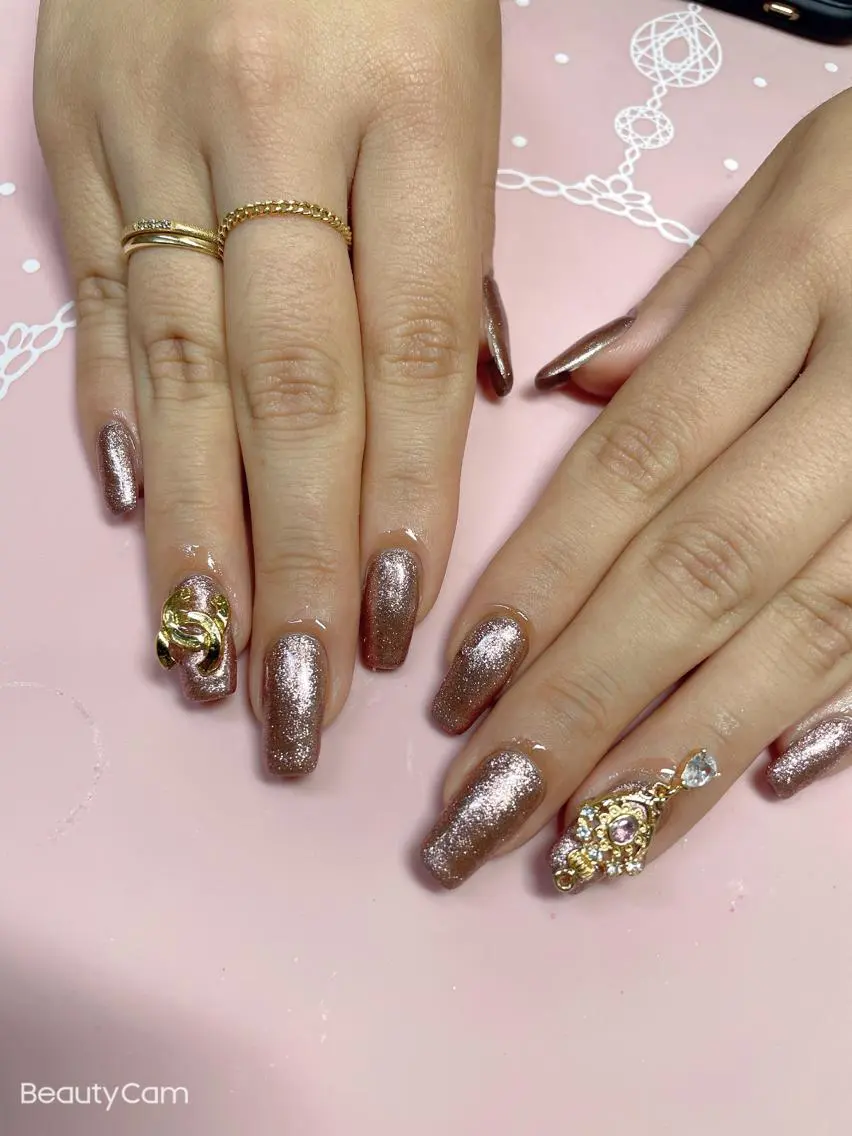 ミディアム ネイル ハンドネイル 《LB》ラブリエ Nail&eyeのマツエク・マツパデザイン