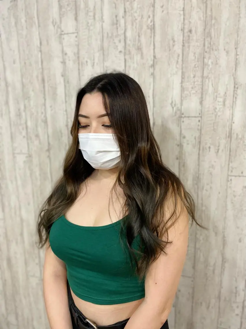 ロング カラー バレイヤージュ ブロンド デザインカラー ハイライトカラー ハイトーンカラー 勝河 怜楊のヘアスタイル