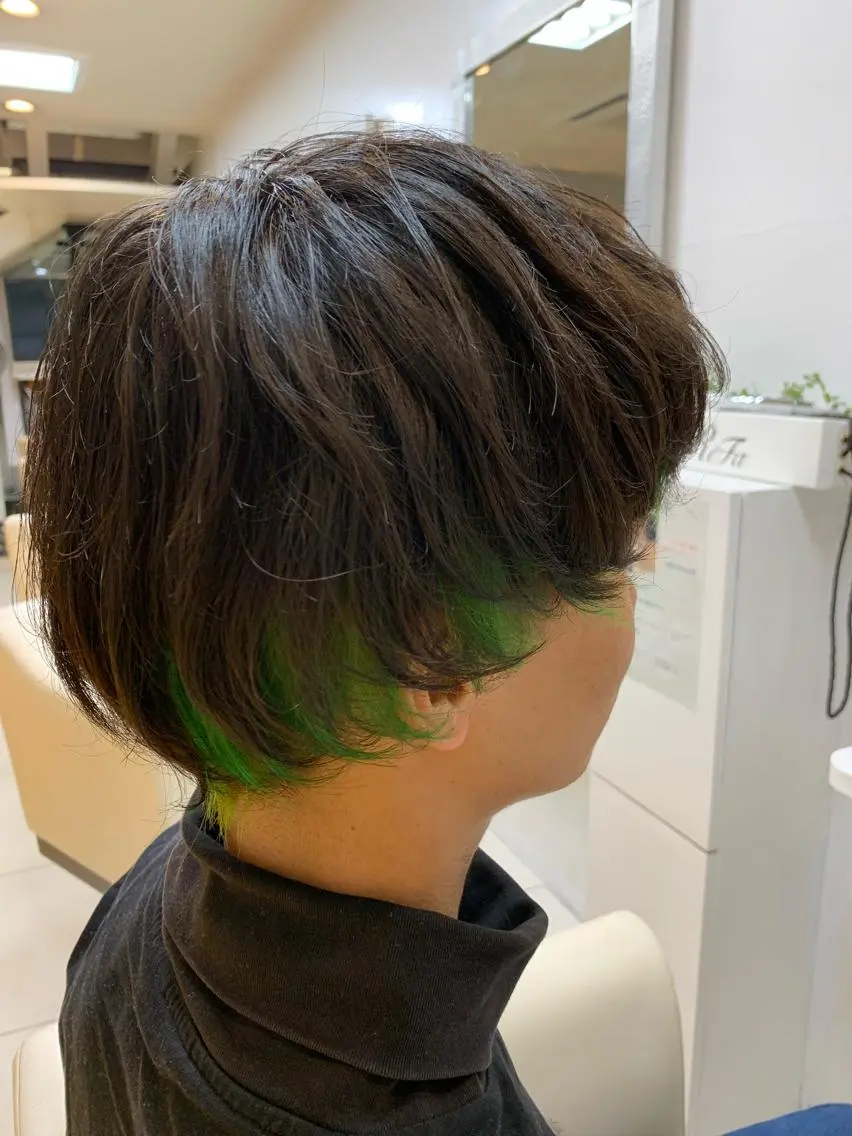 ショート カラー インナーカラー 柳川 玲也のヘアスタイル