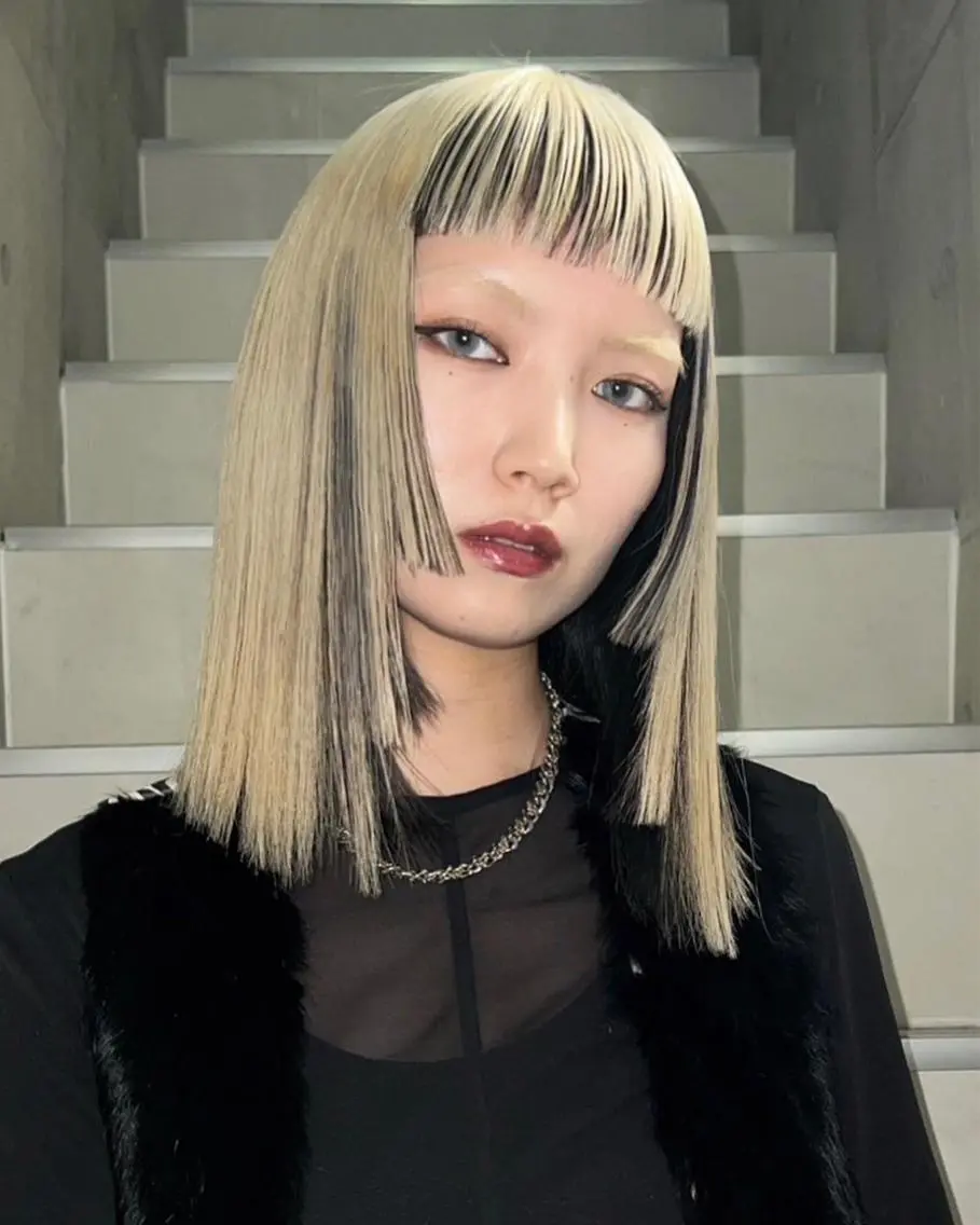 ミディアム カラー ブリーチ ケアブリーチ デザインカラー ハイトーンカラー ウルフカット ヘアカラー トリートメント ヘアセット Null 表参道のヘアスタイル