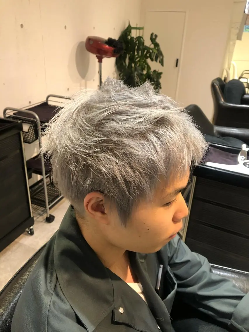 ショート カラー ブリーチ 🌱初夏の透け感カ ラー🌱HIDEKAのヘアスタイル