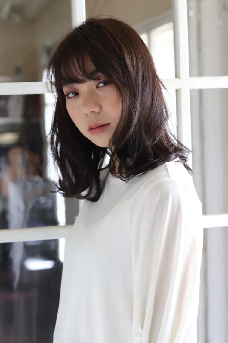 セミロング カラー MI MOのヘアスタイル