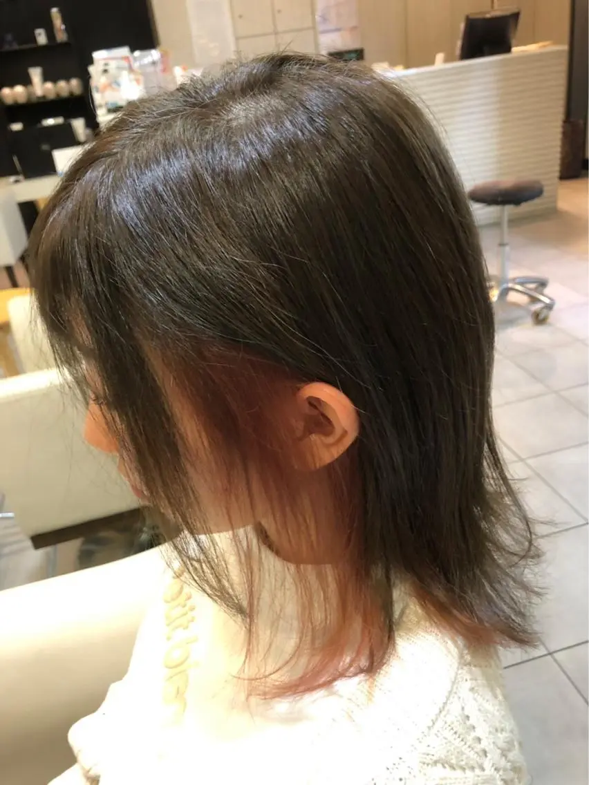 ミディアム カラー ブリーチ ピンクカラー ヘアカラー 金村 綾芽のヘアスタイル