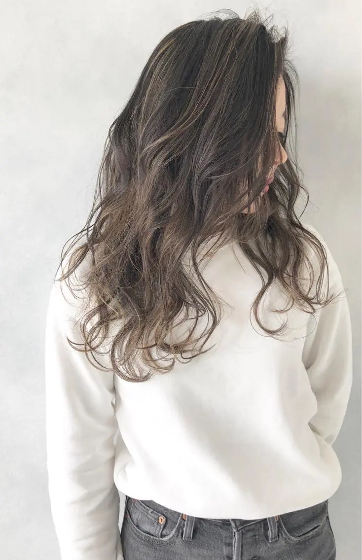 ロング 外国人風カラー ハイライト ヘアカラー トリートメント 小澤大輔 YOLO hairのヘアスタイル
