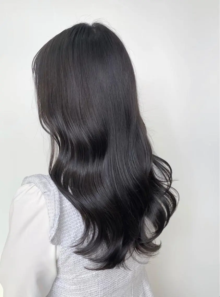 セミロング カラー ヘアアレンジ グレージュ ラベンダーカラー ラベンダーグレージュ ラベンダーグレー ヘアカラー トリートメント ヘアセット 金子 廉のヘアスタイル
