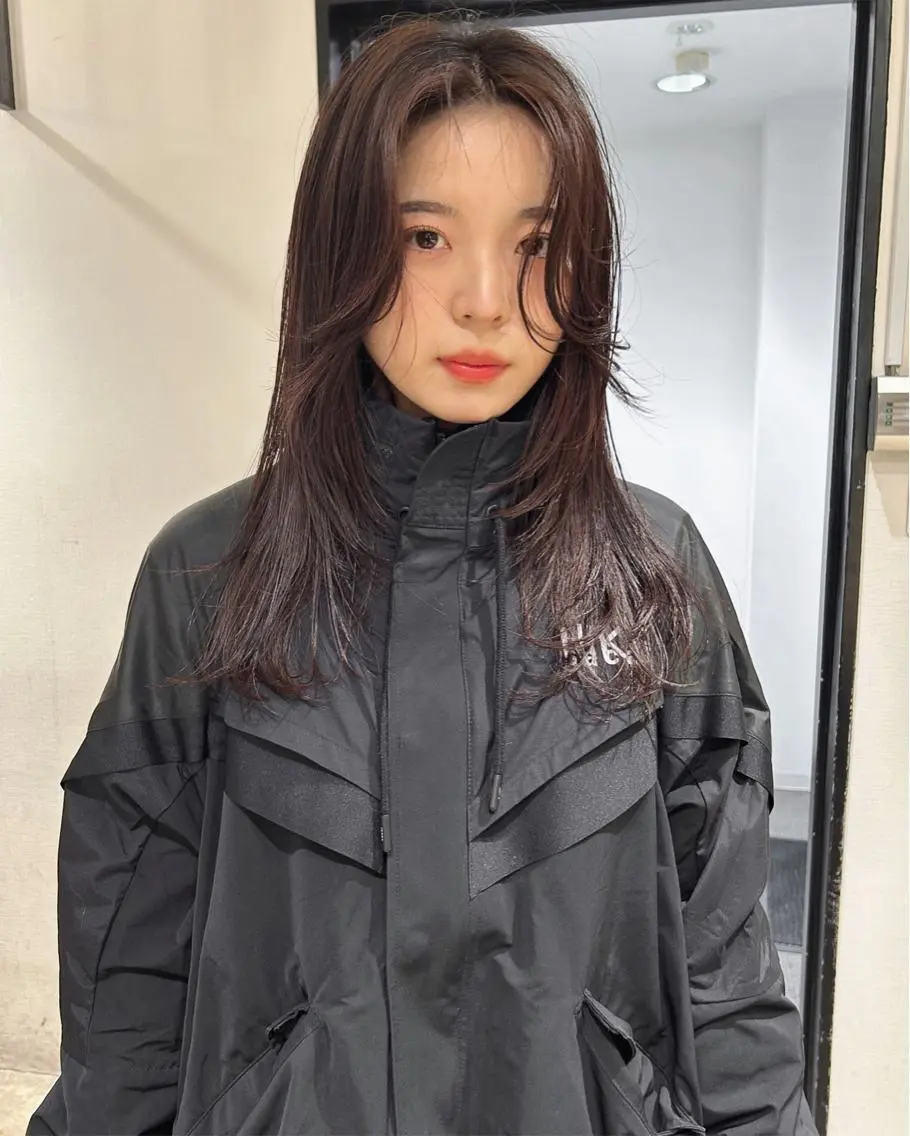セミロング カラー レイヤーカット カット ヘアカラー トリートメント 村上雅人 ナチュラルモードのヘアスタイル