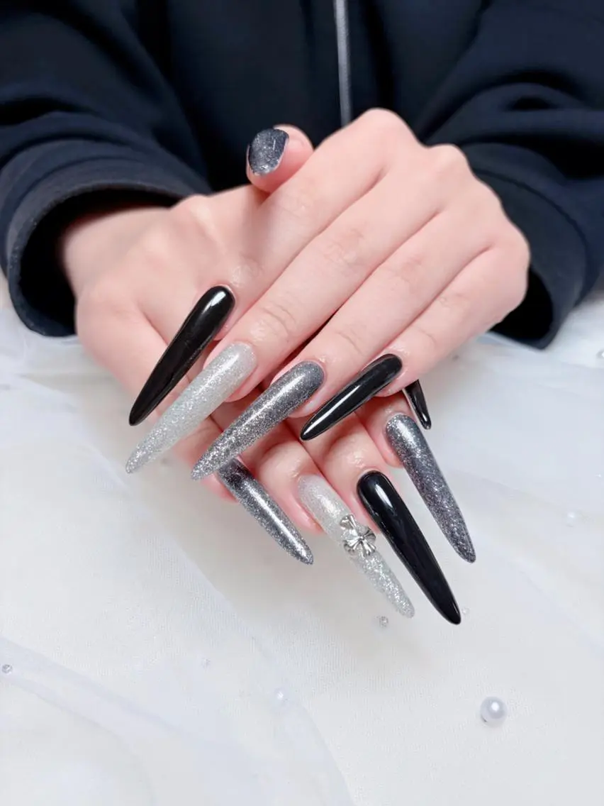 ネイル フットネイル ジェルネイル 韓国ネイル マグネットネイル 持ち込み ハンドネイル Huyn Nail Shinjyukuのネイルデザイン