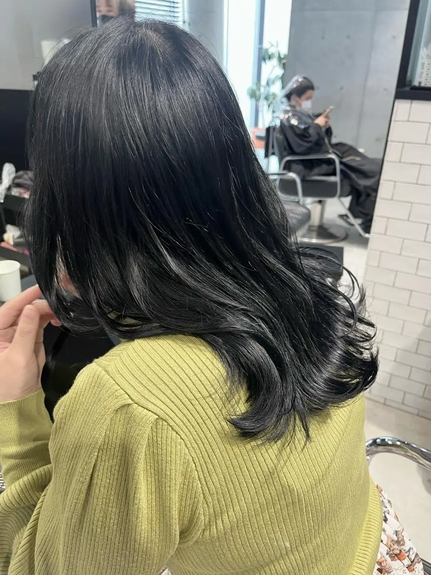 ミディアム カラー パーマ ヘアアレンジ カット ヘアカラー トリートメント 透明感/オリーブ/ グレージュ/YUKAのヘアスタイル