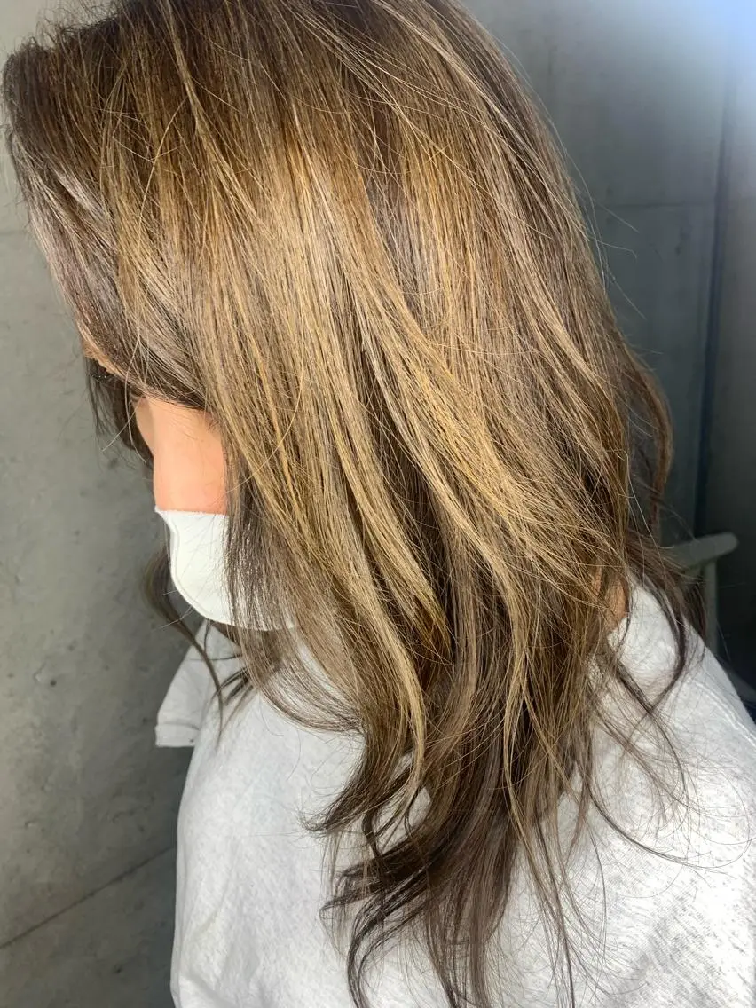 ロング 顔周りカット ハイライト Mika Haraguchiのヘアスタイル