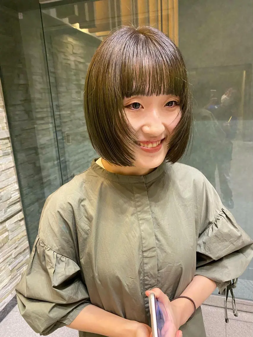 ショート カラー パーマ ヘアアレンジ デザインカラー/ボブ ブリーチカラー/ユリのヘアスタイル