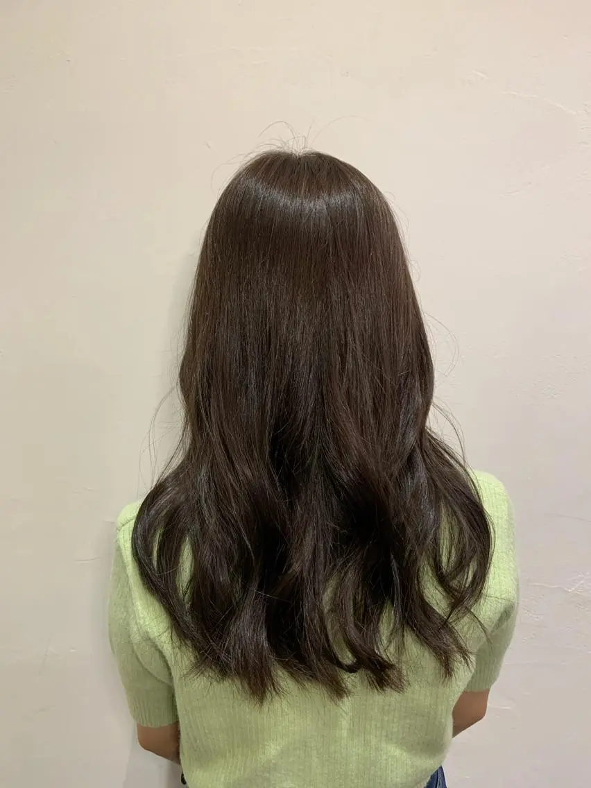 ロング 小西 美帆のヘアスタイル