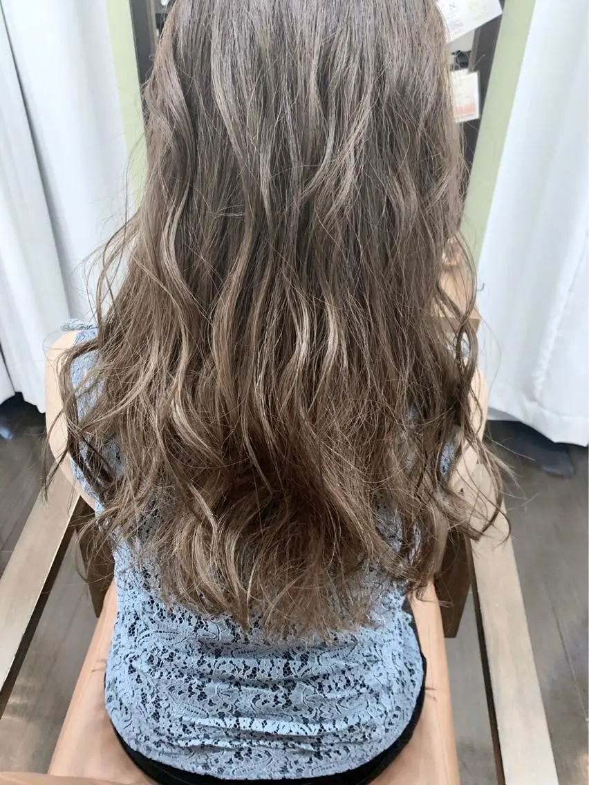 カラー カット ヘアカラー トリートメント ブリーチ毛に縮毛矯正 ✨カラー✨山田 正幸のヘアスタイル