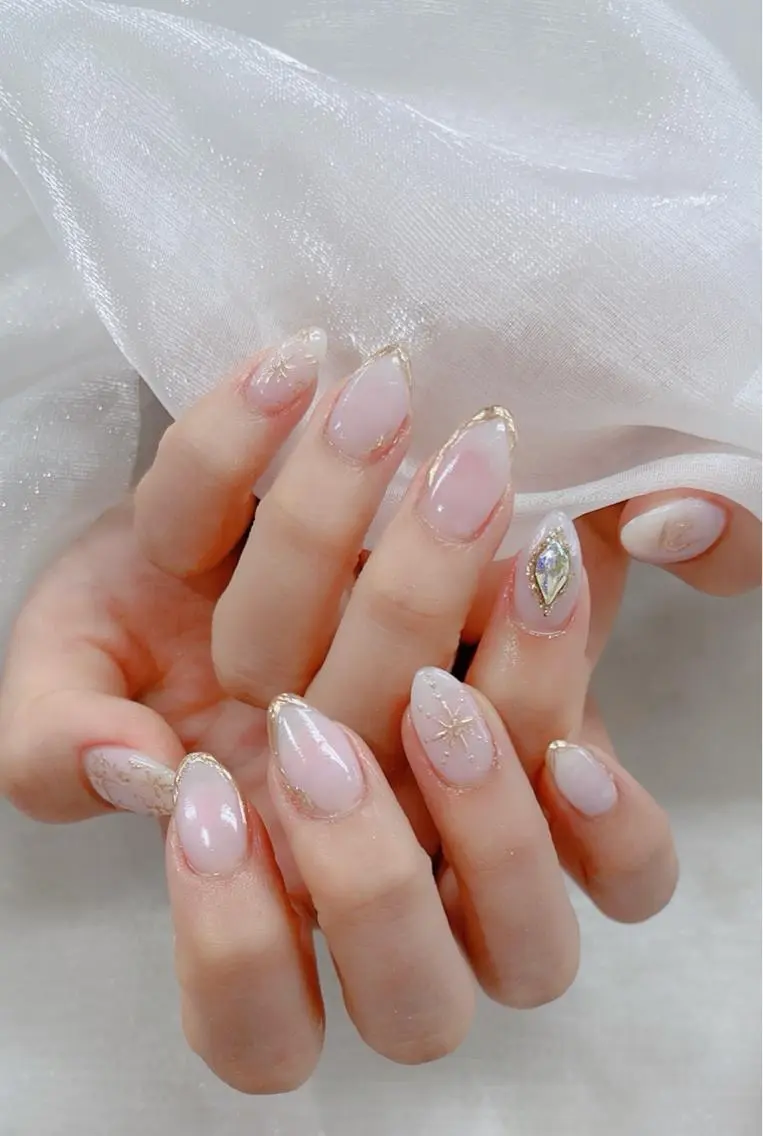 ネイル ハンドネイル Queens ciciのネイルデザイン