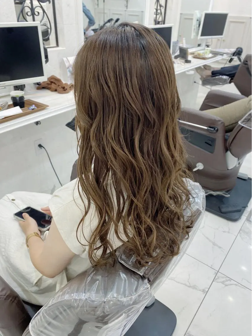 セミロング カラー カット ヘアカラー トリートメント shanti 渡辺新也✂️のヘアスタイル