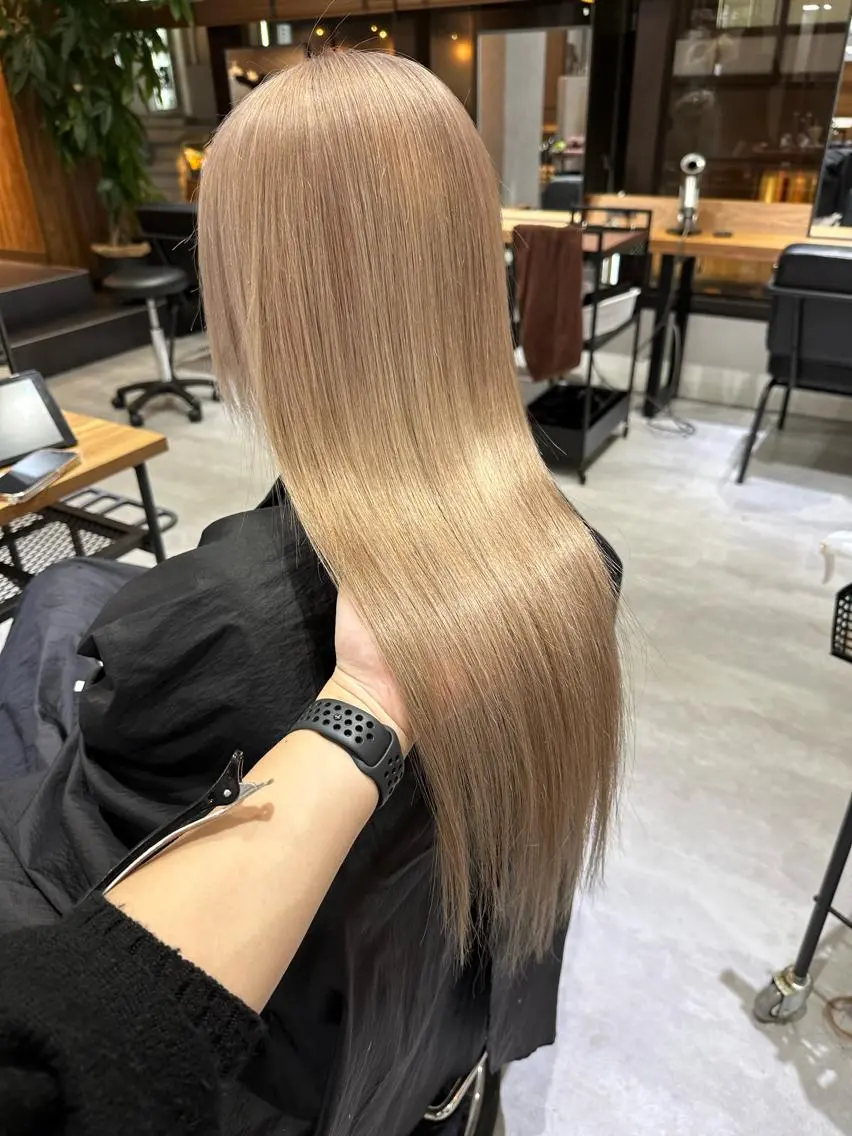 セミロング カラー ベージュカラー ダブルカラー エクステ ヘアカラー エクステ KEISUKE🐶 カラー×エクステ特化のヘアスタイル