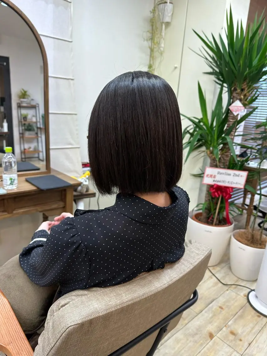 ショート カット 縮毛矯正 トリートメント 髪質改善個室サロン' 白髪ぼかし・縮毛矯正のヘアスタイル
