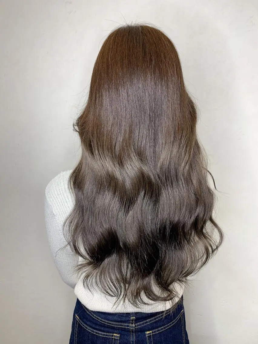 ロング カラー パーマ ヘアアレンジ メンズ キッズ ネイル マツエク・マツパ メンズブリーチ メンズハイライト メンズインナーカラー メンズ韓国風 ブリーチ オリーブカラー 特化　　kaiのヘアスタイル