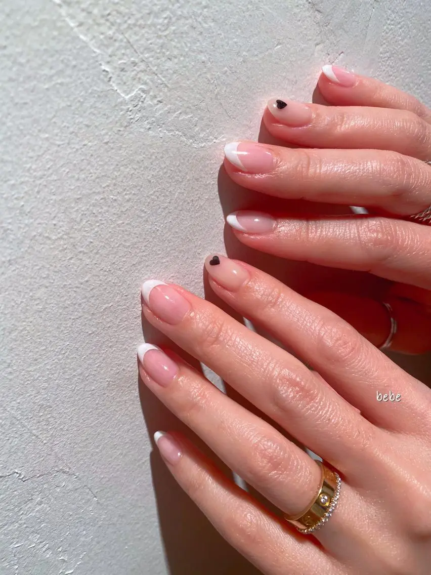 ネイル フレンチネイル ハート Ann nailのネイルデザイン