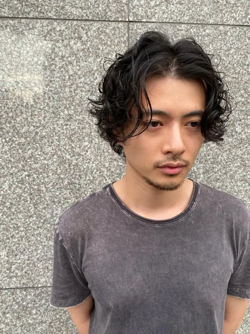 パーマ メンズ カット ヘアカラー パーマ (h)wim ウィムのヘアスタイル
