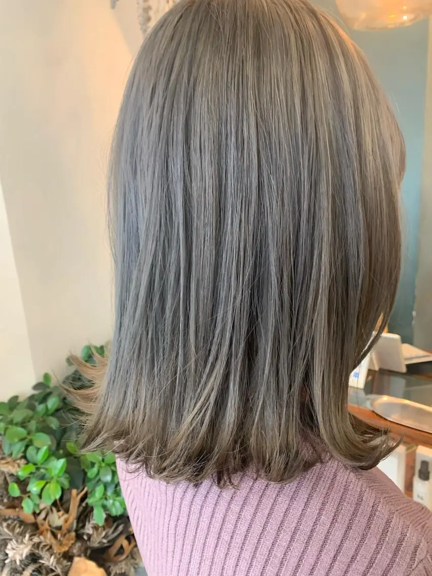 ミディアム カラー ブリーチ グレージュ カーキグレージュ オレンジ 中目黒🌼 🌼ハナのヘアスタイル