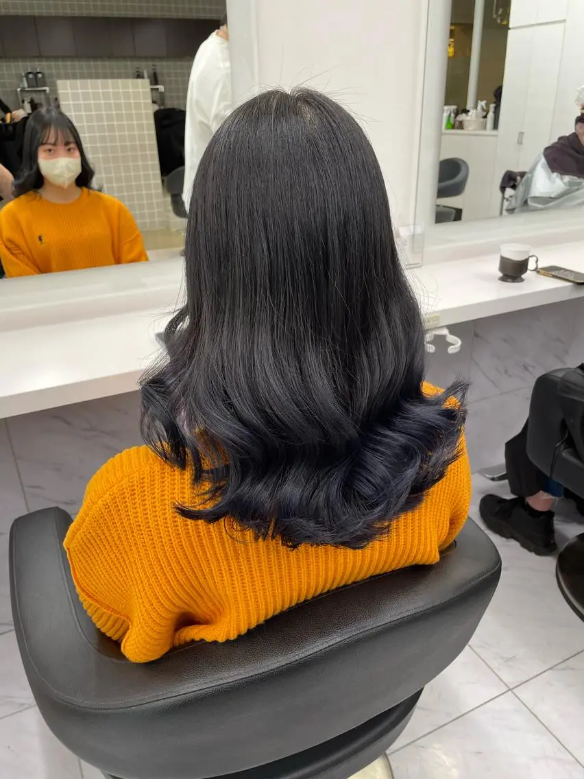 ミディアム カラー パーマ ヘアアレンジ メンズ キッズ ネイル マツエク・マツパ アイブロウ 🦋縮毛/韓国レイヤ ー/透明感カラー🦋のヘアスタイル